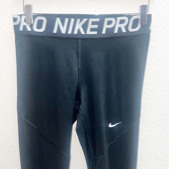 Nike Pro Dri-fit women’s black and white mesh detail leggings - Picture 2 of 10